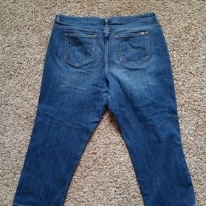 Jennifer Lopez Blue Capris distressed jeans 18W